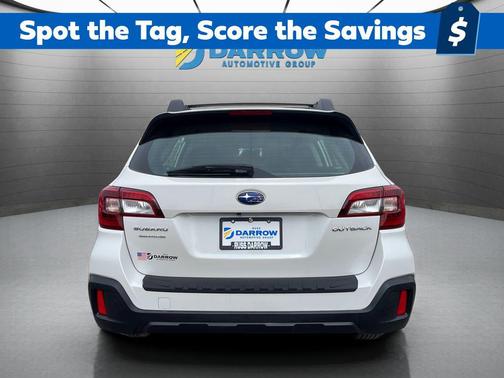 Crystal White Pearl 2019 Subaru Outback 2.5i