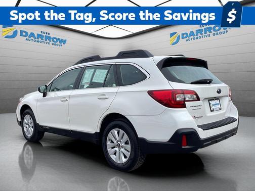 Crystal White Pearl 2019 Subaru Outback 2.5i