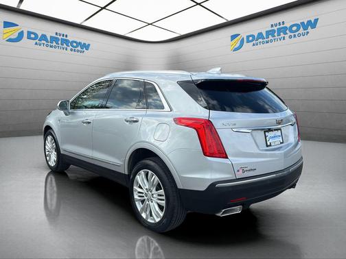 Radiant Silver Metallic 2018 Cadillac XT5 Premium Luxury