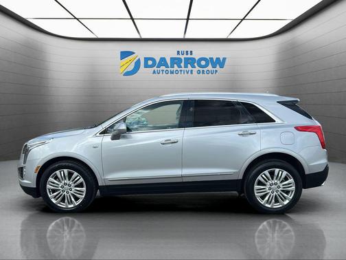 Radiant Silver Metallic 2018 Cadillac XT5 Premium Luxury