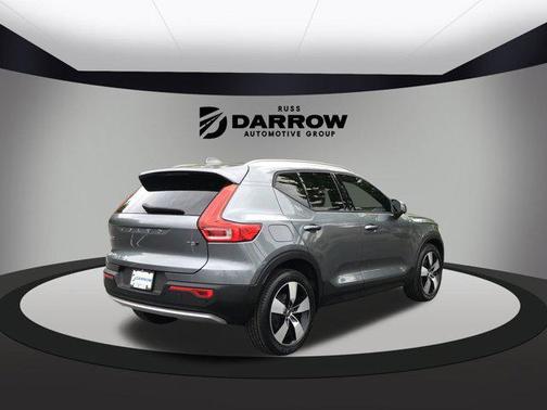 2019 Volvo XC40 T5 Momentum
