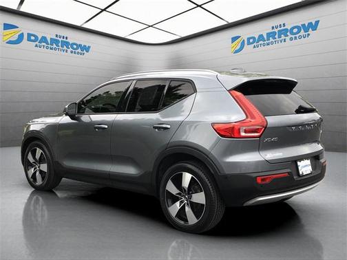 2019 Volvo XC40 T5 Momentum