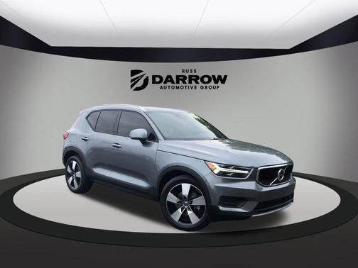 2019 Volvo XC40 T5 Momentum