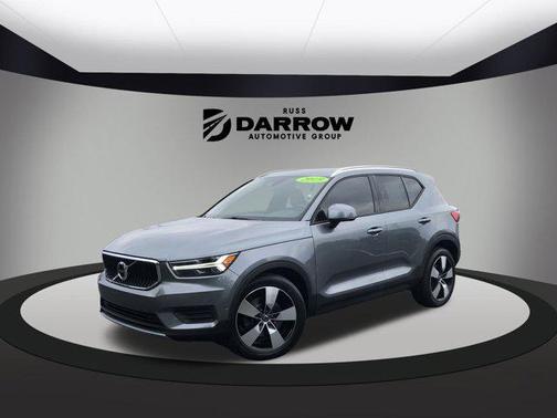 2019 Volvo XC40 T5 Momentum