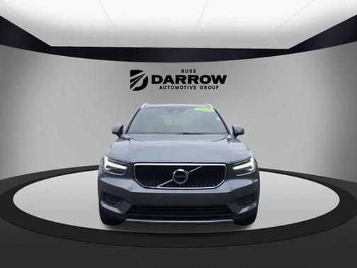 2019 Volvo XC40 T5 Momentum