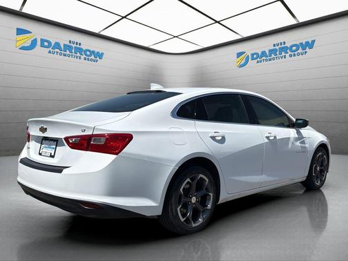 Summit White 2023 Chevrolet Malibu FWD 1LT