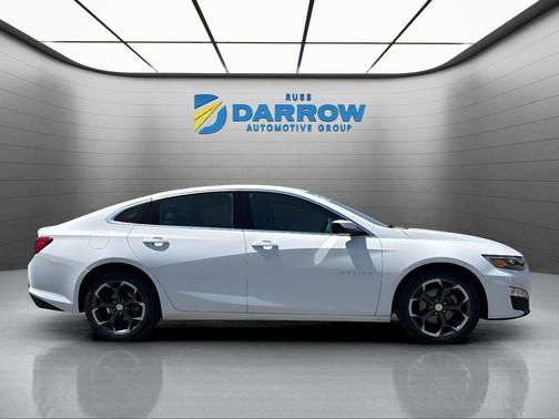 Summit White 2023 Chevrolet Malibu FWD 1LT