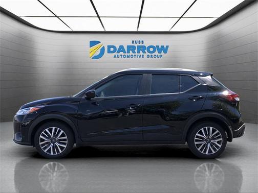 2022 Nissan Kicks SV