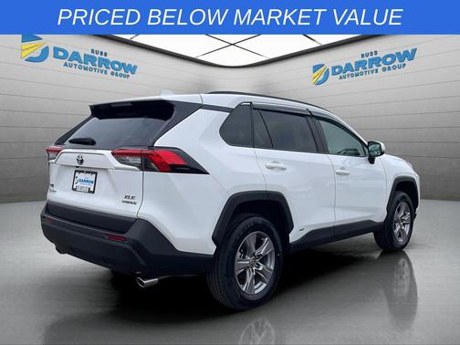 Ice Cap 2024 Toyota RAV4 Hybrid XLE