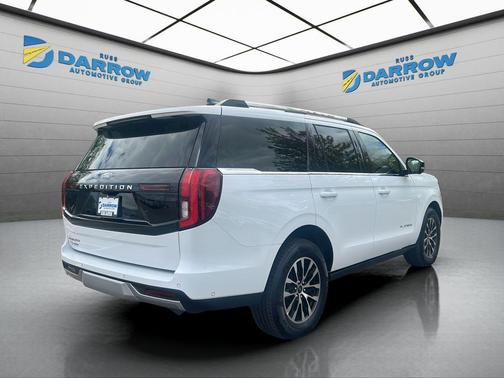 Oxford White 2025 Ford Expedition Platinum