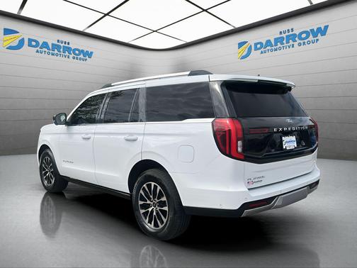Oxford White 2025 Ford Expedition Platinum
