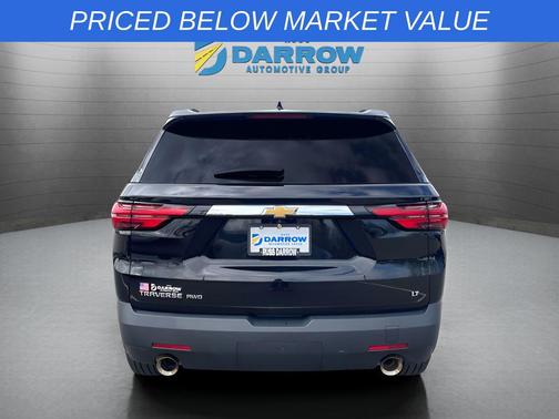 Mosaic Black Metallic 2023 Chevrolet Traverse LT Cloth