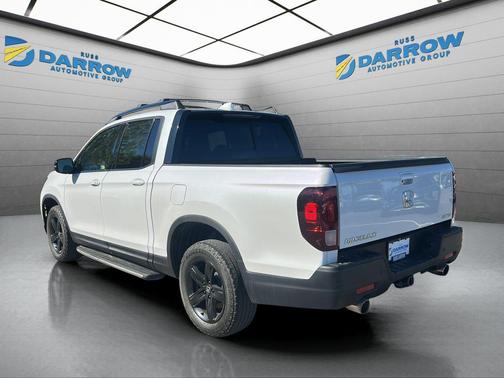 Platinum White Pearl 2023 Honda Ridgeline Black