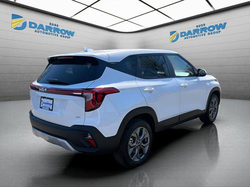 Snow White Pearl 2026 Kia Seltos LX