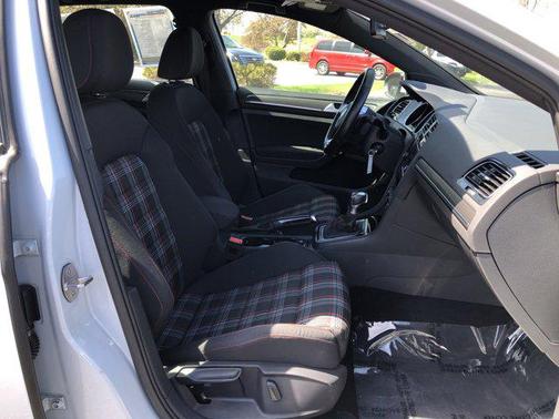 2018 Volkswagen Golf GTI 2.0T S 4-Door