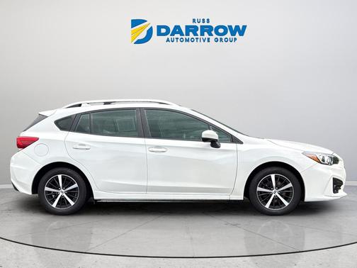 Crystal White Pearl 2019 Subaru Impreza 2.0i Premium
