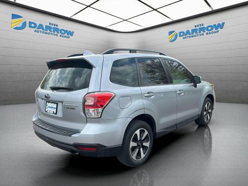 Ice Silver Metallic 2018 Subaru Forester 2.5i Premium