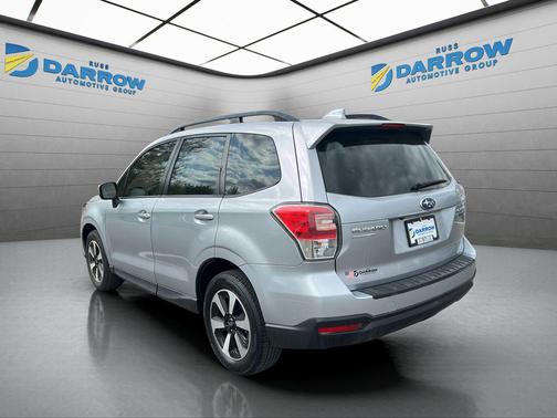 Ice Silver Metallic 2018 Subaru Forester 2.5i Premium