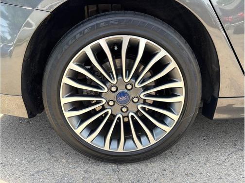 Gray 2017 Ford Fusion SE