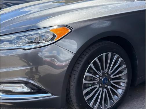 Gray 2017 Ford Fusion SE