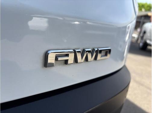 White 2019 GMC Acadia SLT-1