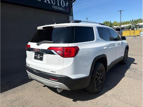 White 2019 GMC Acadia SLT-1