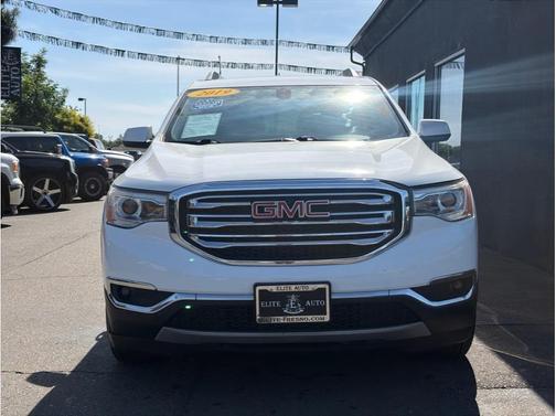 White 2019 GMC Acadia SLT-1