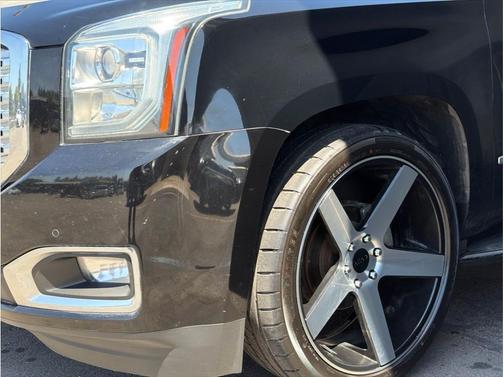Black 2016 GMC Yukon Denali