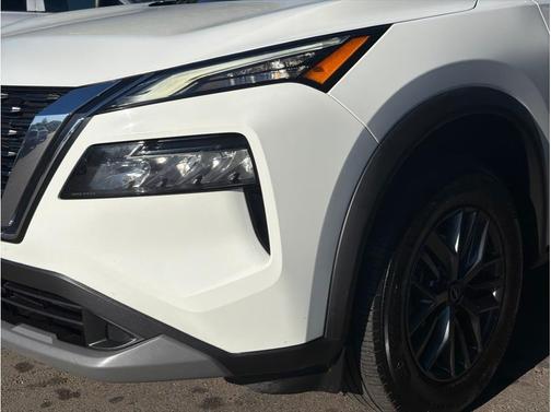 Glacier White 2023 Nissan Rogue S
