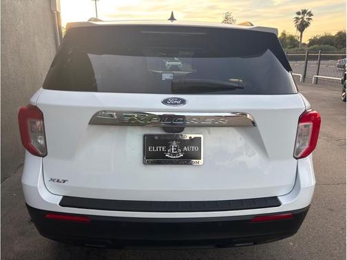 White 2021 Ford Explorer XLT