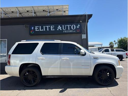 White 2014 Cadillac Escalade Premium