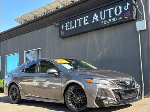 Gray 2018 Toyota Camry SE