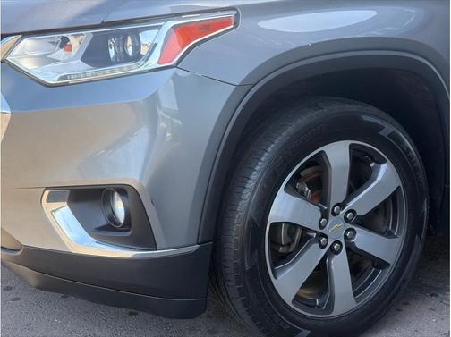 Light Green 2019 Chevrolet Traverse LT Leather