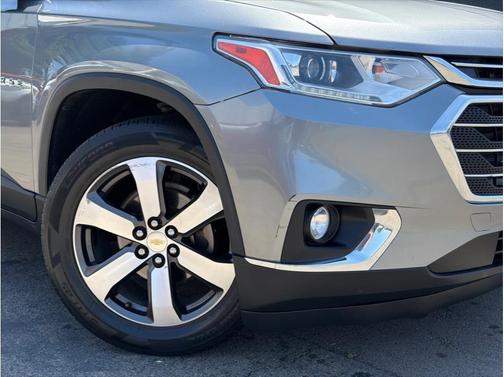 Light Green 2019 Chevrolet Traverse LT Leather
