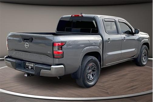 2024 Nissan Frontier SL