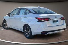 Aspen White 2025 Nissan Versa 1.6 SV