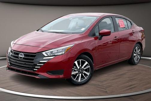 Scarlet Ember 2025 Nissan Versa 1.6 SV