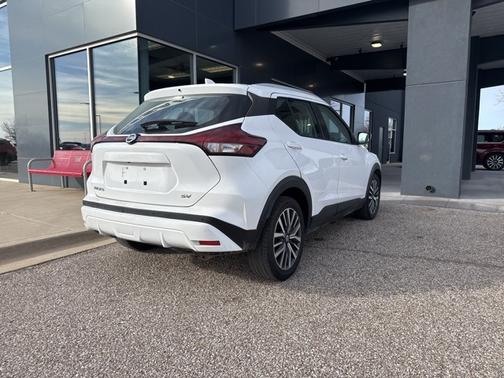 2021 Nissan Kicks SV