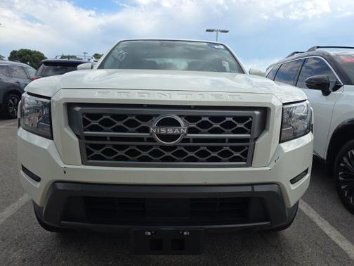 Glacier White 2022 Nissan Frontier SV