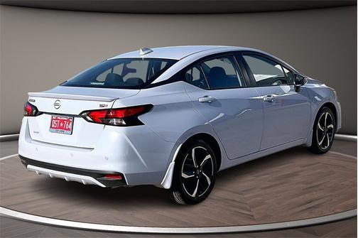 2025 Nissan Versa 1.6 SR