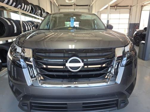 Gun Metallic 2024 Nissan Pathfinder S