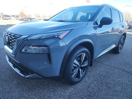 2022 Nissan Rogue SL