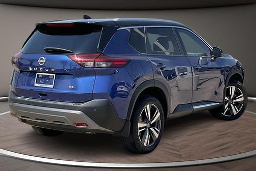Blue / Black 2022 Nissan Rogue SL