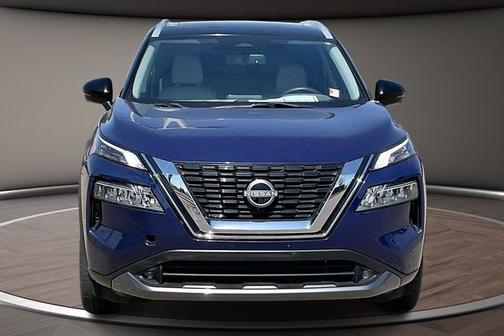 Blue / Black 2022 Nissan Rogue SL