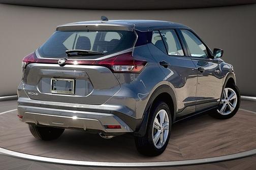 Gun Metallic 2024 Nissan Kicks S
