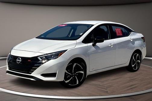 2025 Nissan Versa 1.6 SR