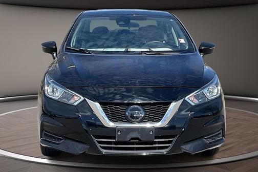 Super Black Metallic 2021 Nissan Versa 1.6 SV