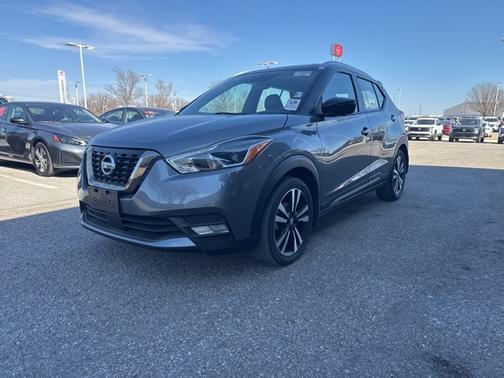 2020 Nissan Kicks SR