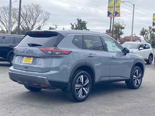 2025 Nissan Rogue SL