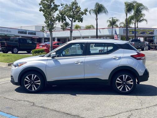 2020 Nissan Kicks SV